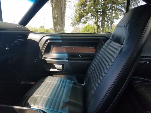 1970 Dodge Challenger R/T Hardtop 2-Door - photo 8