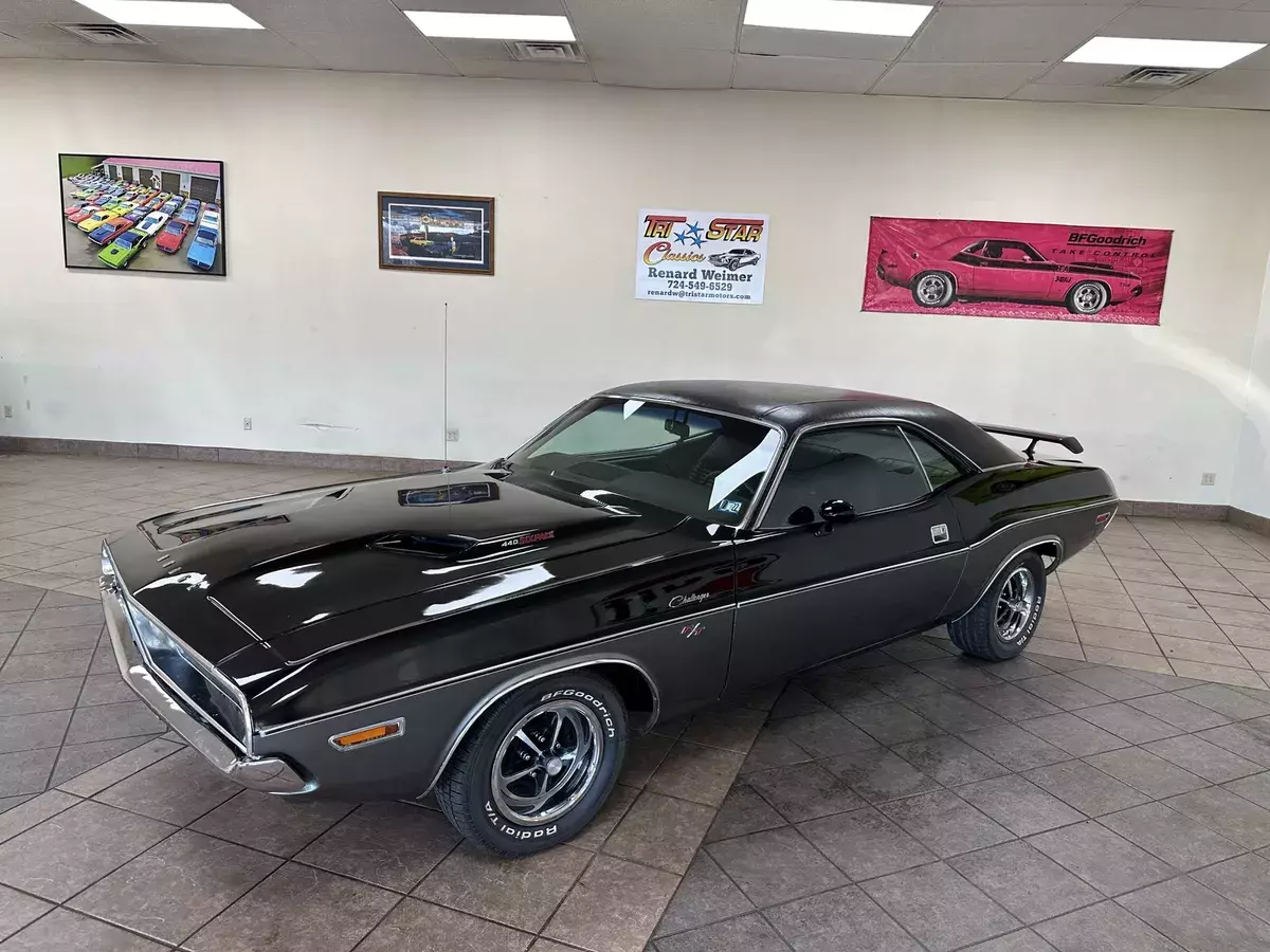 1970 Dodge Challenger R/T Black And Gray w/ 440 6-Pack & 1970 Dodge Challenger R/T