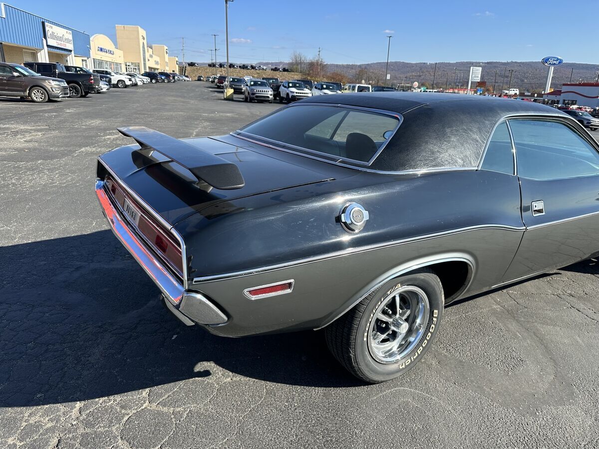 1970 Dodge Challenger R/T - photo 11