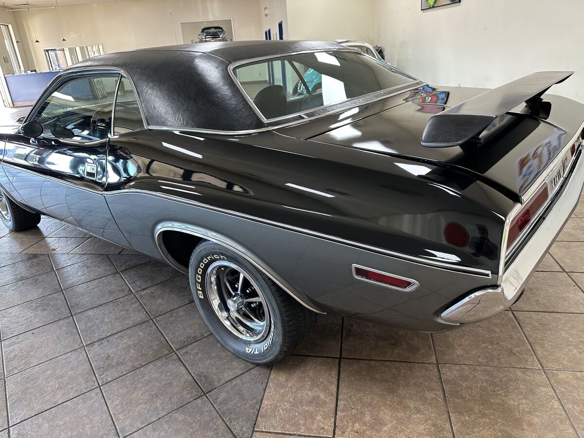 1970 Dodge Challenger R/T - photo 5