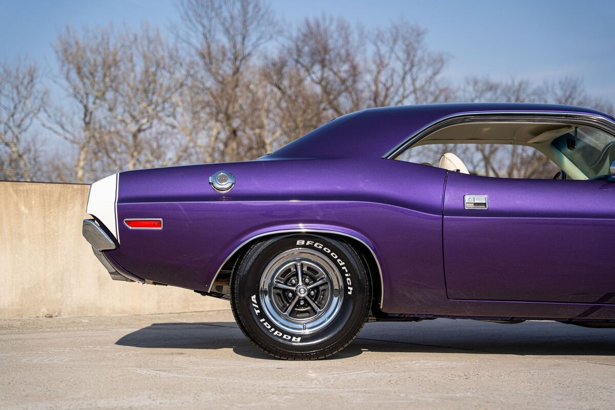 1970 Dodge Challenger R/T - photo 13