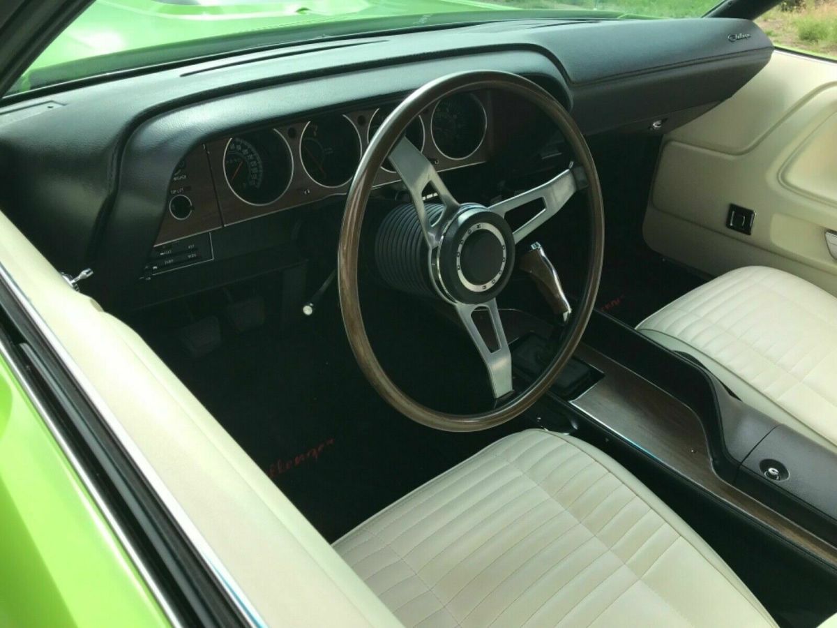 1970 Dodge Challenger - photo 5