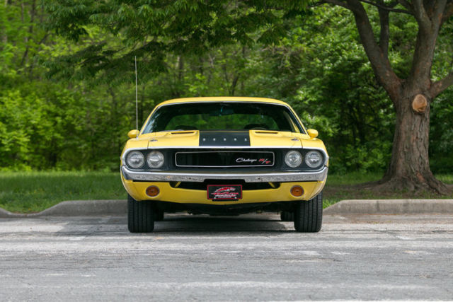 1970 Dodge Challenger - photo 2