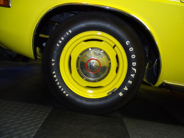 1970 Dodge Challenger R/T Hardtop 2-Door - photo 4