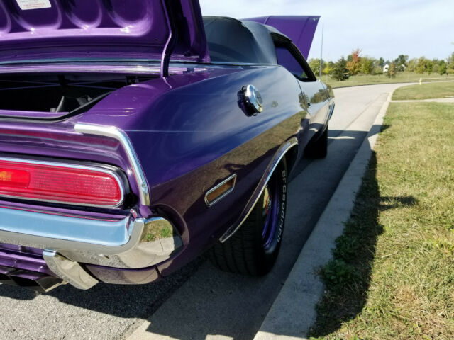1970 Dodge Challenger R/T - photo 3