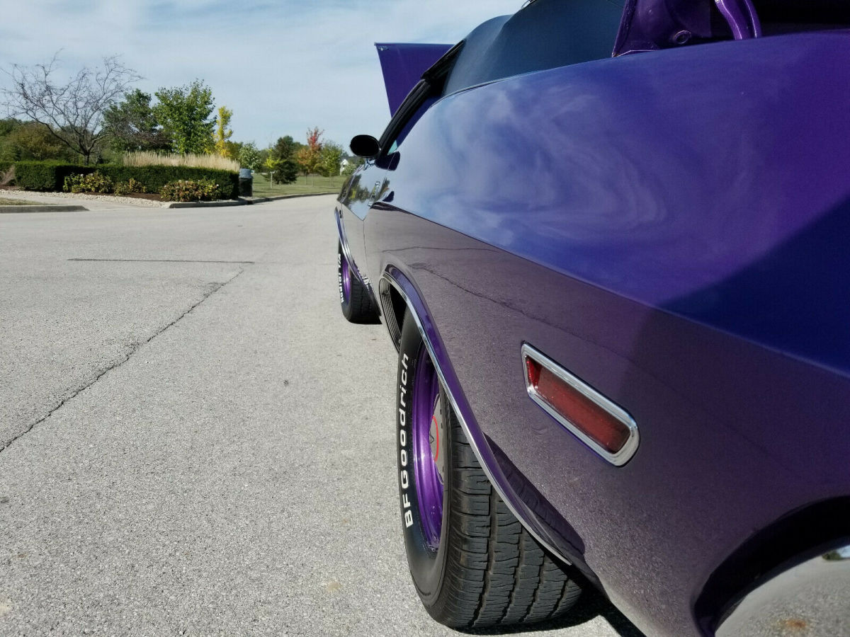 1970 Dodge Challenger R/T - photo 4