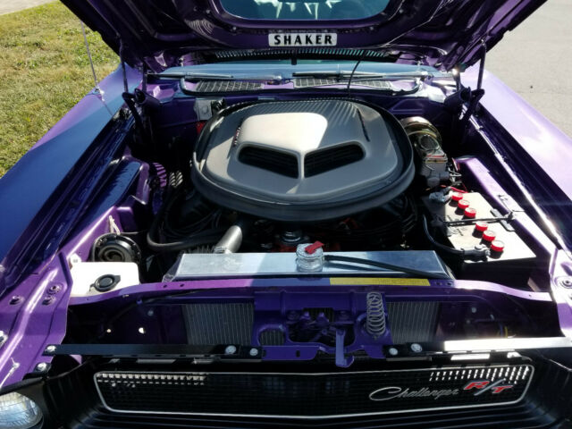 1970 Dodge Challenger R/T - photo 5