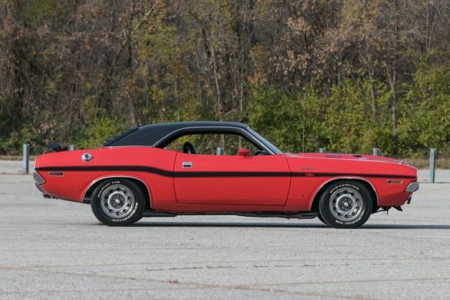 1970 Dodge Challenger Free Shipping Until January 1 - photo 10