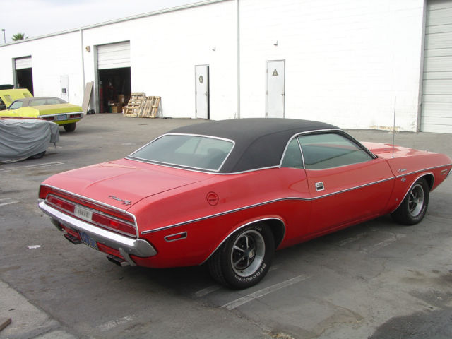 1970 Dodge Challenger - photo 2