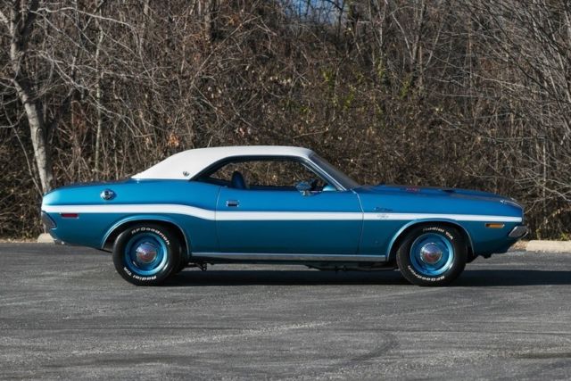 1970 Dodge Challenger Free Shipping Until January 1 - photo 10