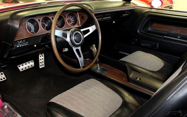1970 Dodge Challenger R/T SE 440-6bbl - photo 10