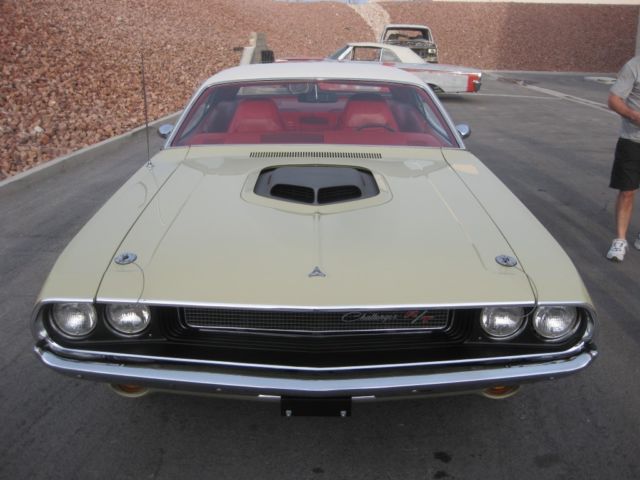 1970 Dodge Challenger R/T - photo 6