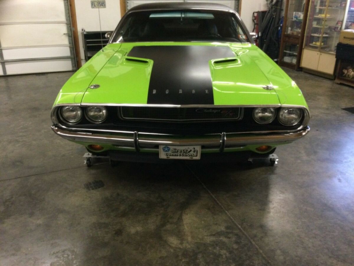 1970 Dodge Challenger - photo 3