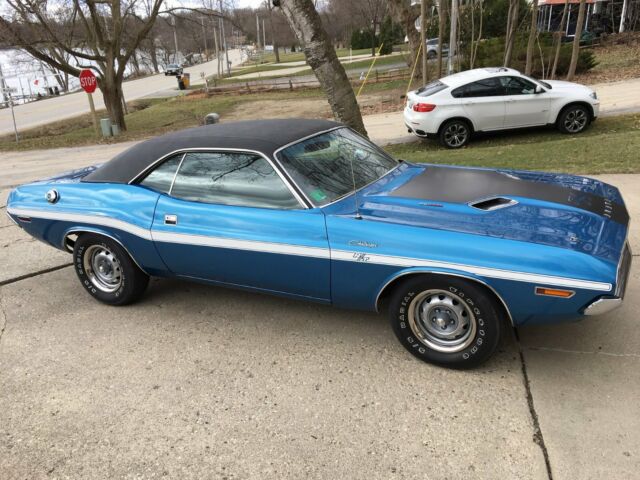 1970 Dodge Challenger RT/SE 440 4-Speed 1970 Dodge Challenger RT/SE