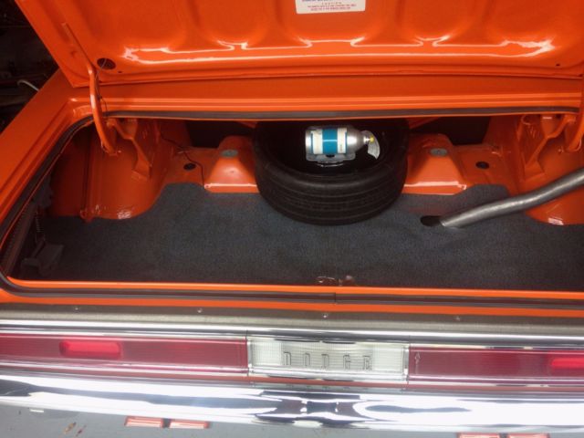 1970 Dodge Challenger RT/SE - photo 8