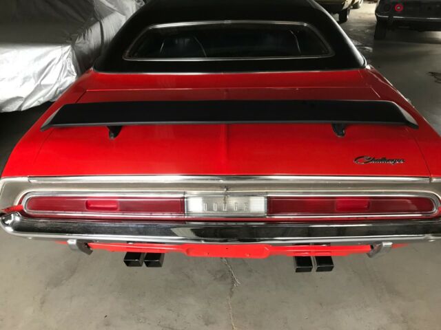1970 Dodge Challenger SE - photo 3