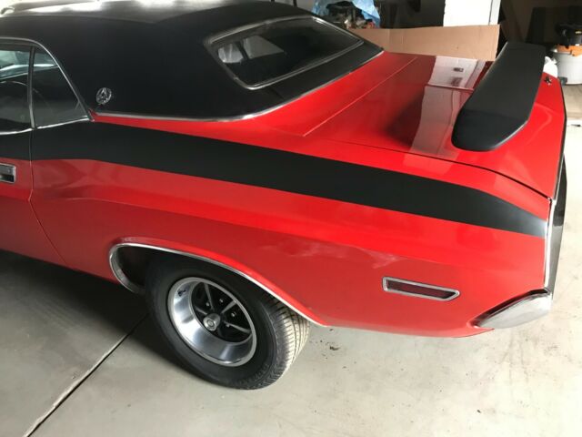 1970 Dodge Challenger SE - photo 4