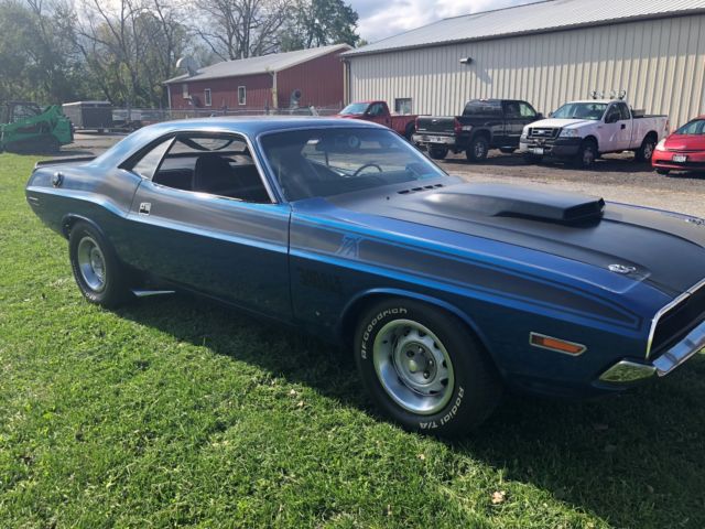 1970 Dodge Challenger - photo 3