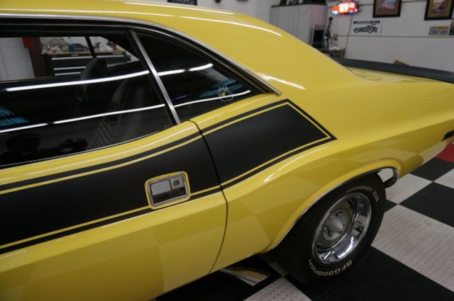 1970 Dodge Challenger TA 340 Six Pak - photo 13