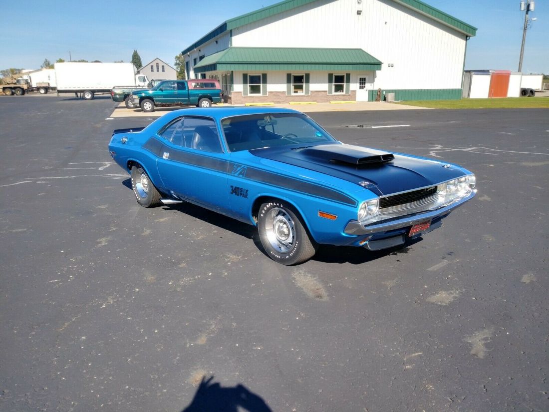 1970 Dodge Challenger - photo 2