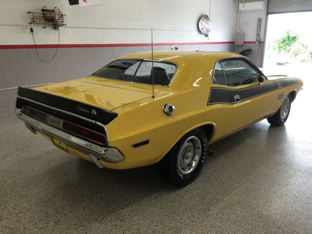 1970 Dodge Challenger TA - photo 4