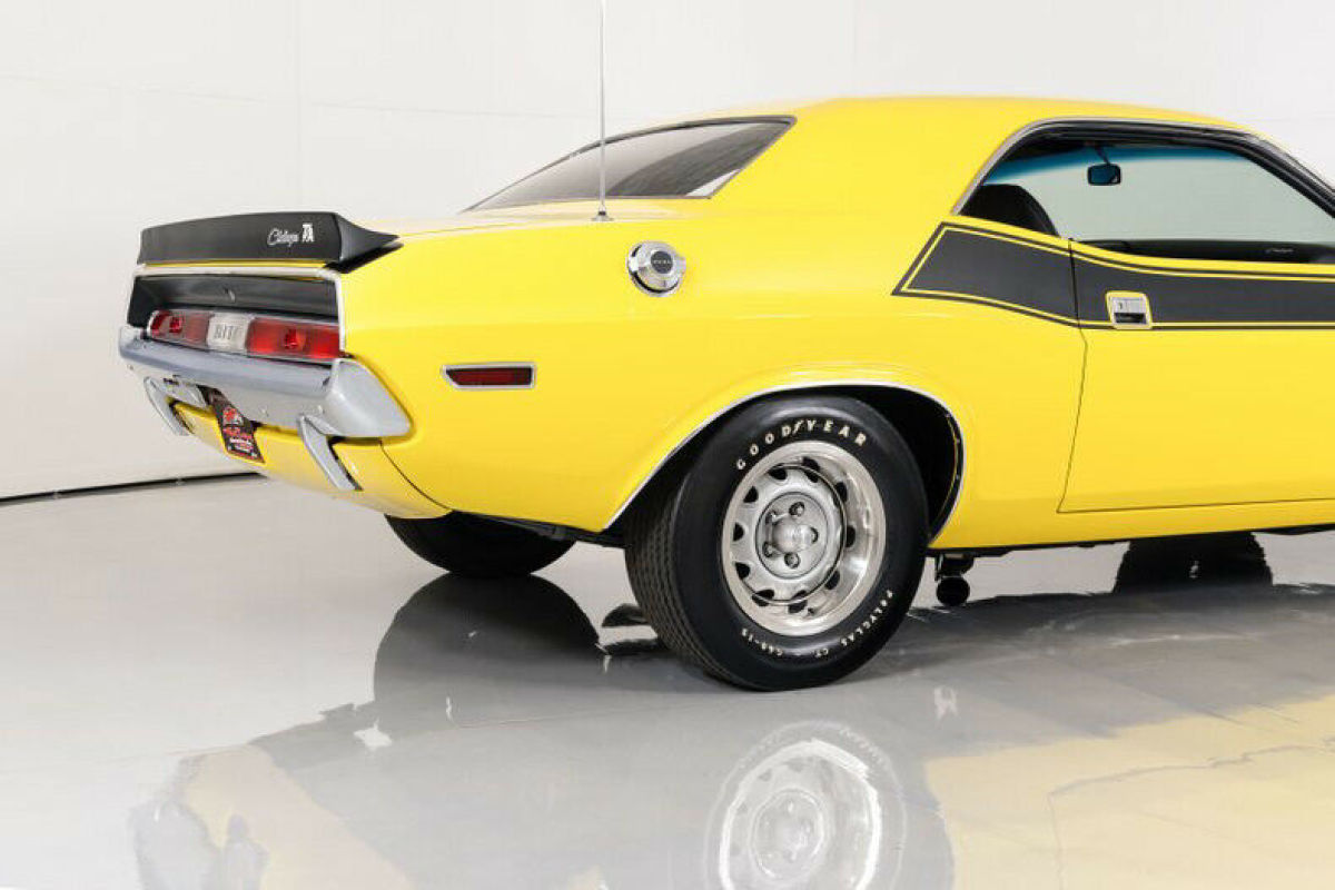 1970 Dodge Challenger T/A Documented - photo 11