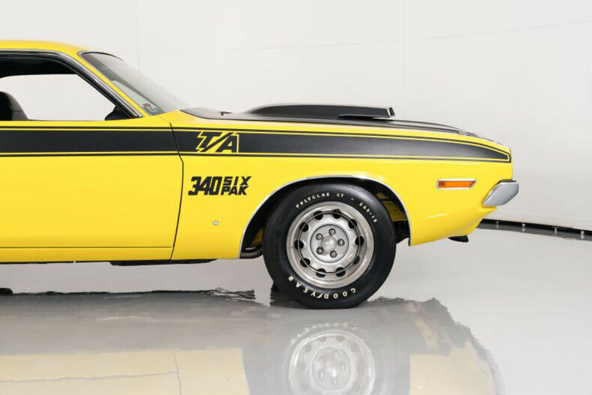 1970 Dodge Challenger T/A Documented - photo 13