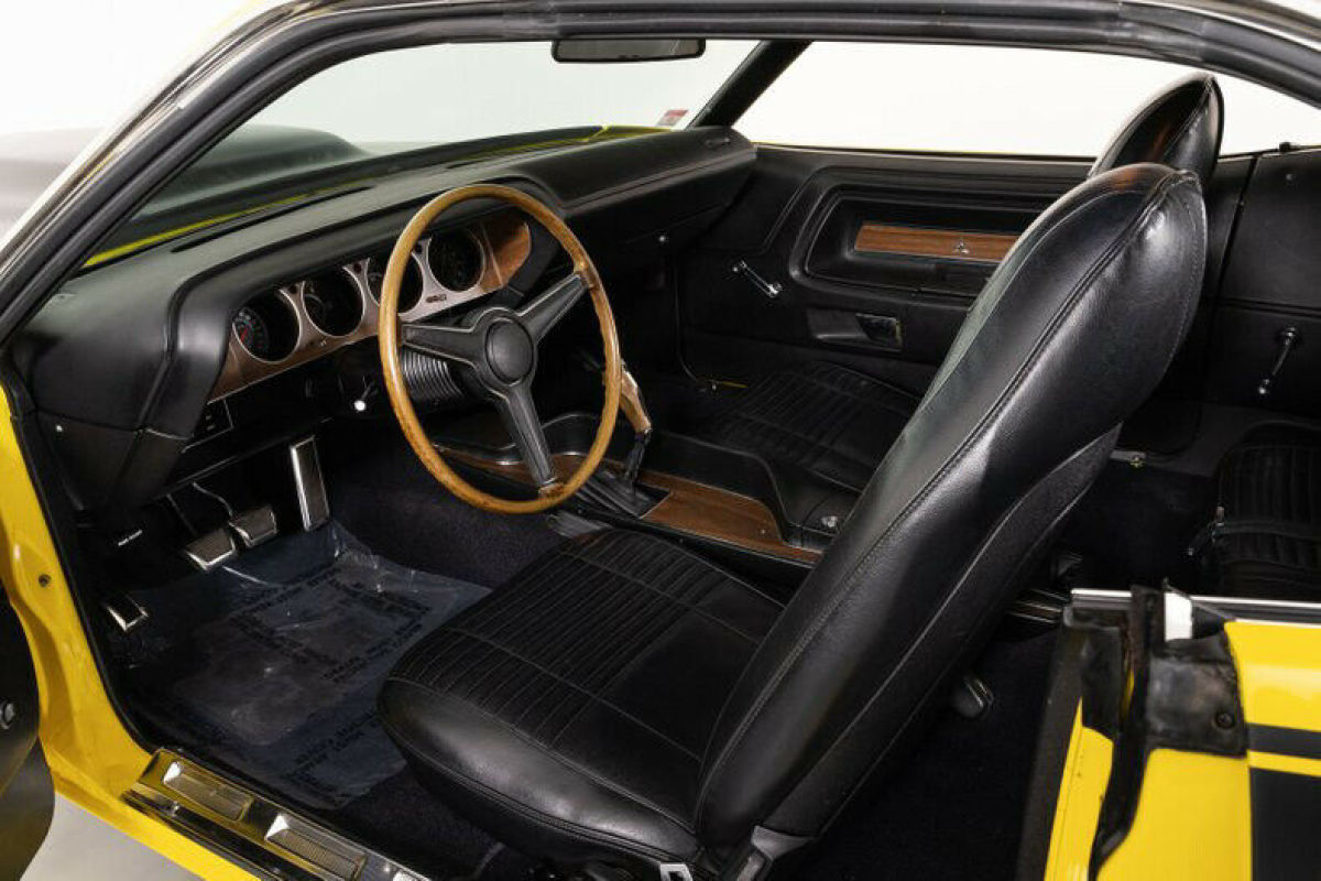 1970 Dodge Challenger T/A Documented - photo 2