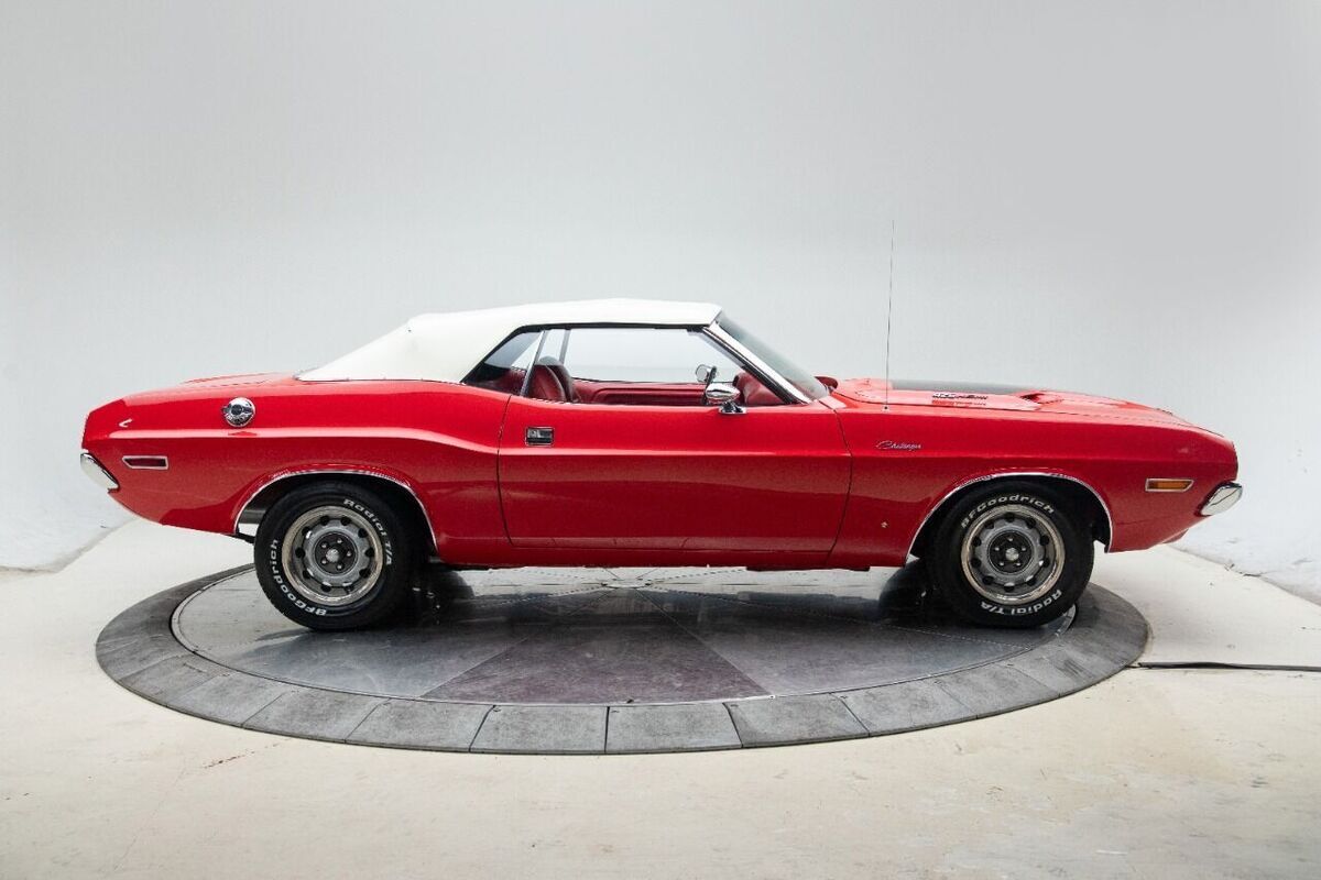 1970 Dodge Challenger - photo 2