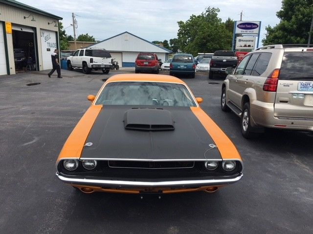 1970 Dodge Challenger RESTO MOD - photo 3