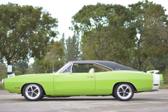 1970 Dodge Charger - photo 2