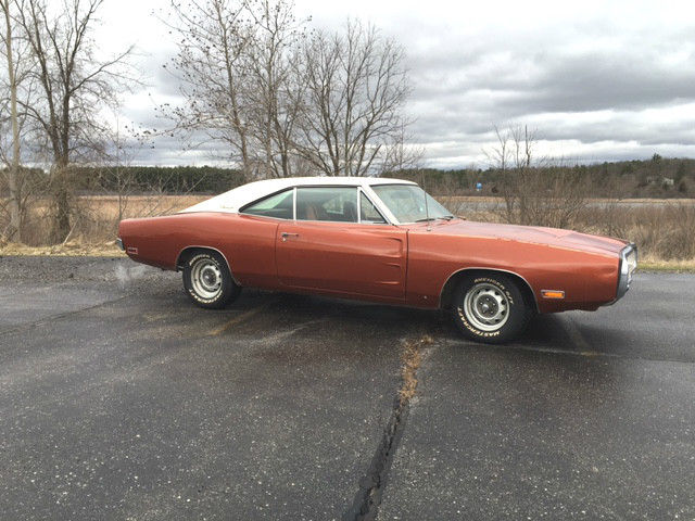 1970 Dodge Charger vinyl burnt orange bucket seats - photo 7