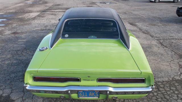 1970 Dodge Charger with black vinyl roof - photo 5