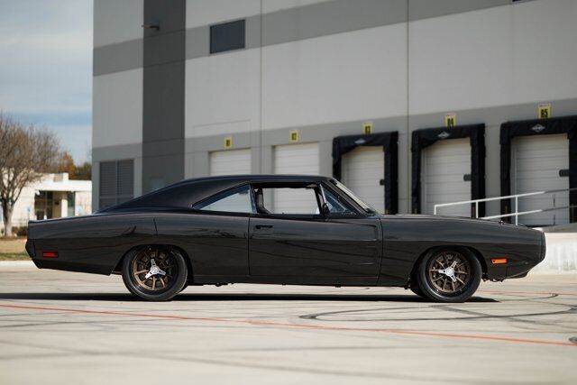 1970 Dodge Charger Full Carbon Fiber Custom 6.2L Hellcrate Restomod - photo 11