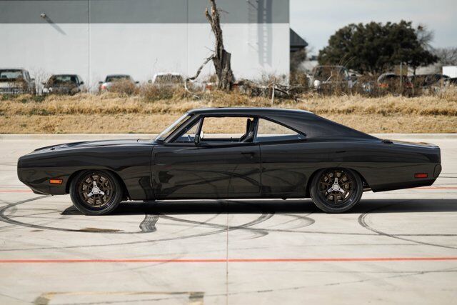 1970 Dodge Charger Full Carbon Fiber Custom 6.2L Hellcrate Restomod - photo 12