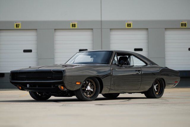 1970 Dodge Charger Full Carbon Fiber Custom 6.2L Hellcrate Restomod - photo 2