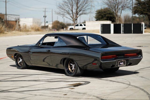 1970 Dodge Charger Full Carbon Fiber Custom 6.2L Hellcrate Restomod - photo 8