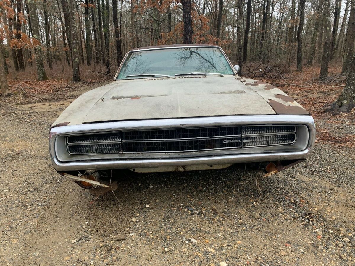1970 Dodge Charger 1970 Dodge Charger project barn find needs resto c - photo 3
