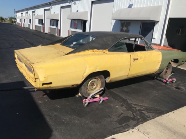 1970 dodge charger project with parts clear title barn find nice original seats 1970 Dodge Charger