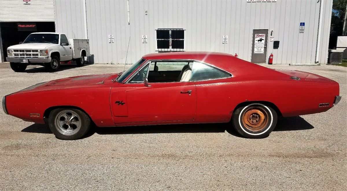 1970 Dodge Charger RT - photo 2