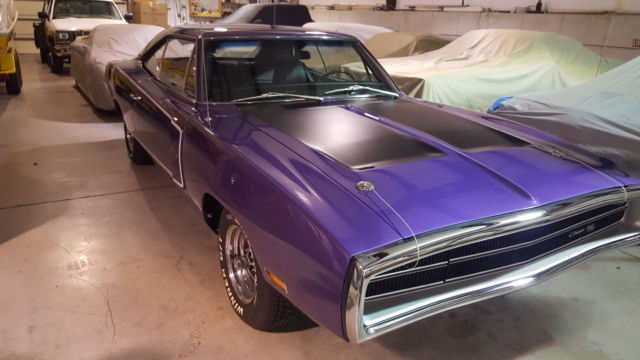 1970 Dodge Charger R/T Numbers Matching Plumb Crazy with a 440 6 Pack 1970 Dodge Charger RT