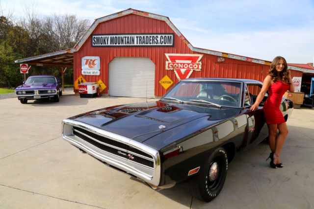 1970 Dodge Charger V Code 440 Six Pack #s Matching Block 1 of only 4 in Black 1970 Dodge Charger