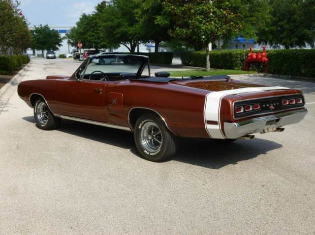 1970 Dodge Coronet R/T trim added - photo 5