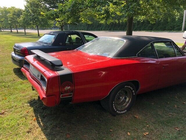 1970 Dodge Coronet SUPER BEE BADGES - photo 4