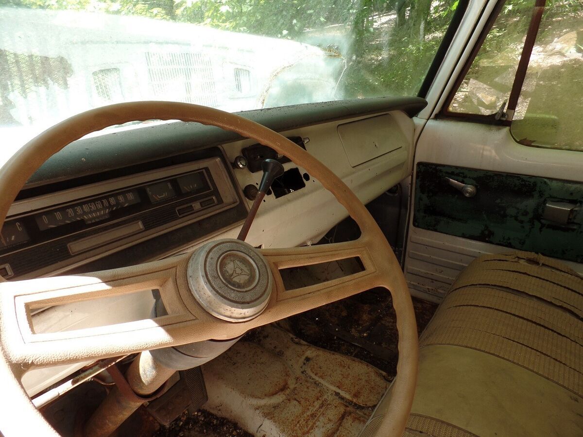 1970 Dodge D300 - photo 13