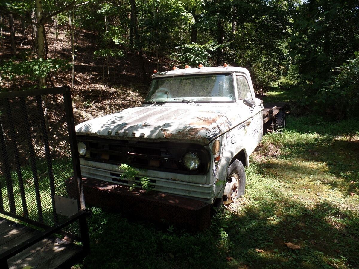 1970 Dodge D300 - photo 2