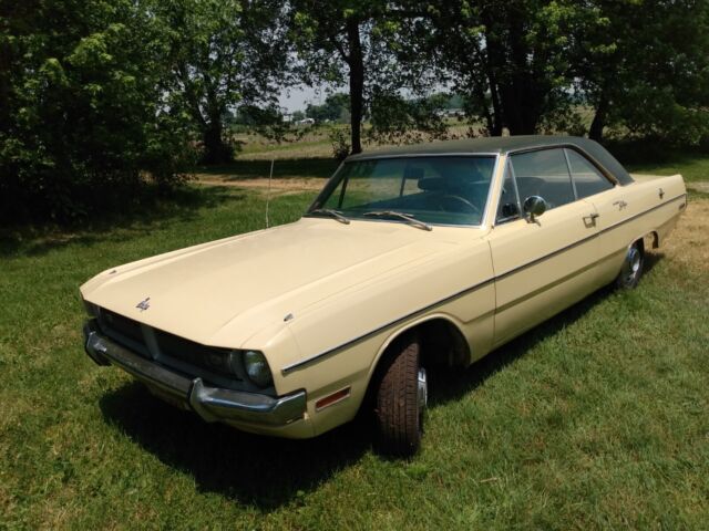 1970 Dodge Dart Swinger 72K slant-6 in nice shape 1970 Dodge Dart