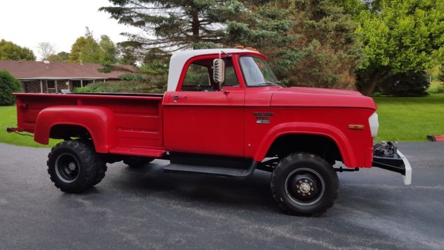 1970 Dodge Power Wagon - photo 2
