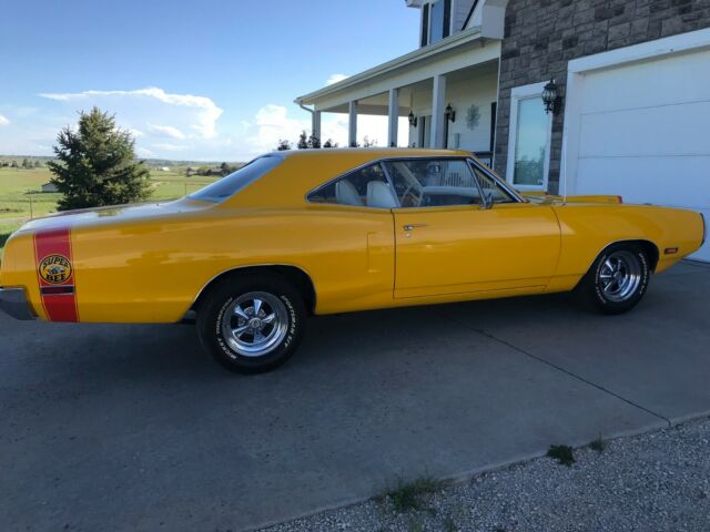 1970 Dodge Superbee matching 383 4spd N96 1970 Dodge Coronet Superbee