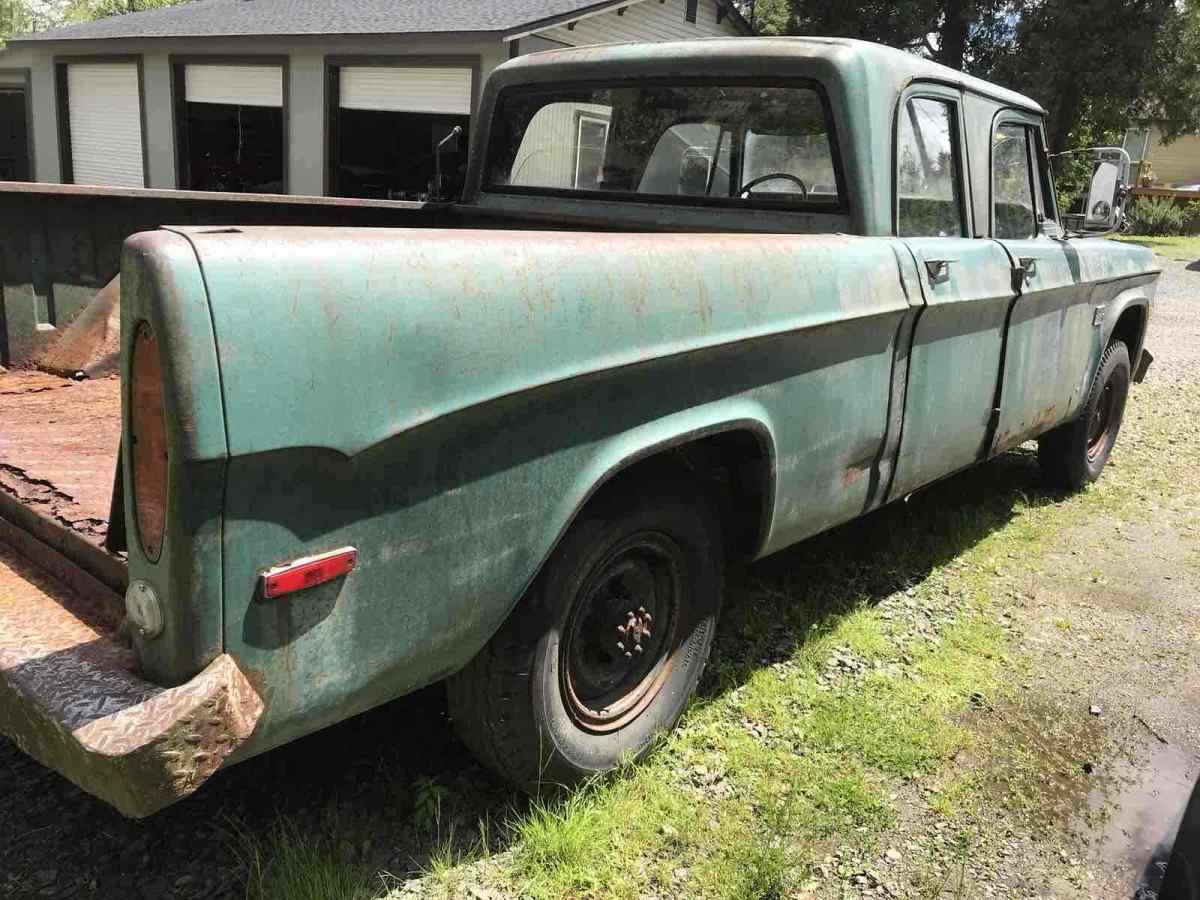1970 Dodge Truck - photo 2